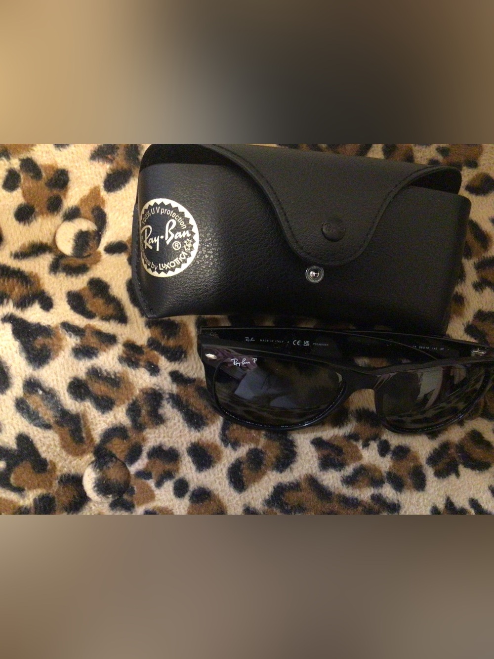 Ray-Ban Women's Black Gloss Wayfarer Sunglasses